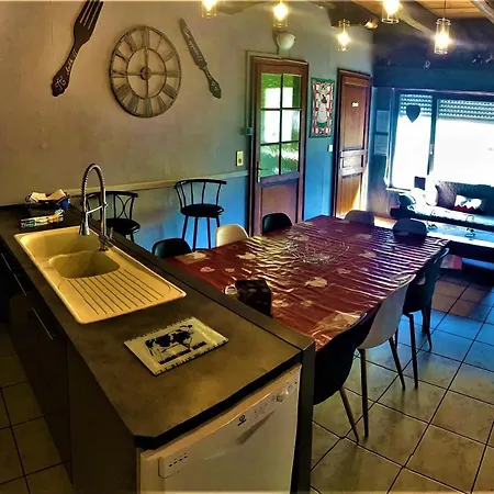 Au Nid De La Foret Ferienhaus *